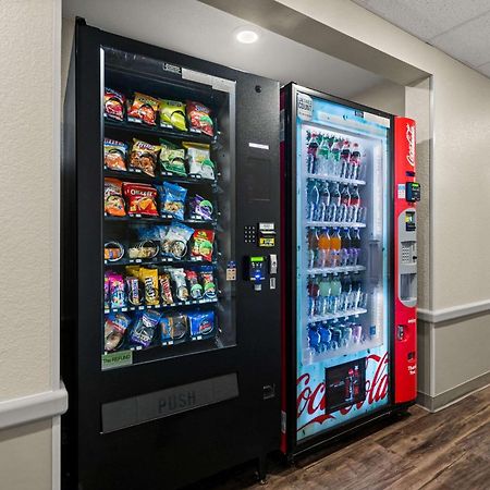 Woodspring Suites Yorktown Newport News Exteriör bild