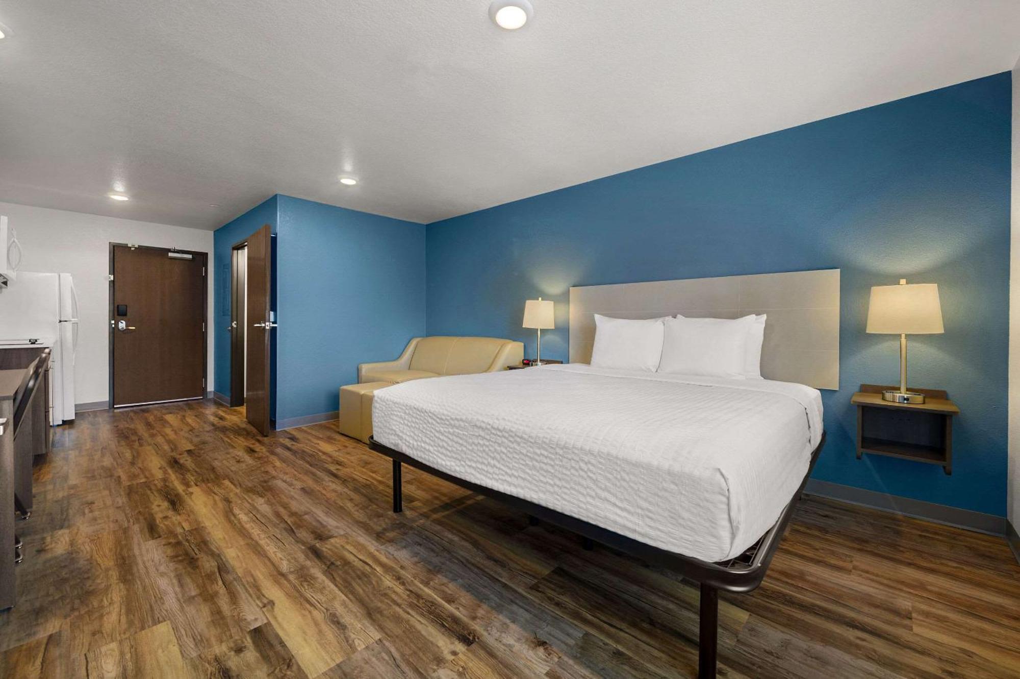 Woodspring Suites Yorktown Newport News Exteriör bild