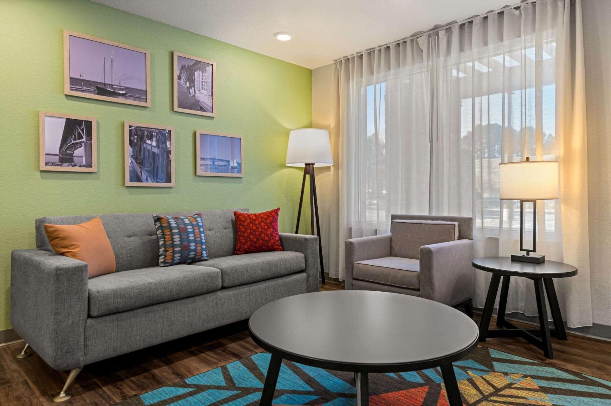 Woodspring Suites Yorktown Newport News Exteriör bild