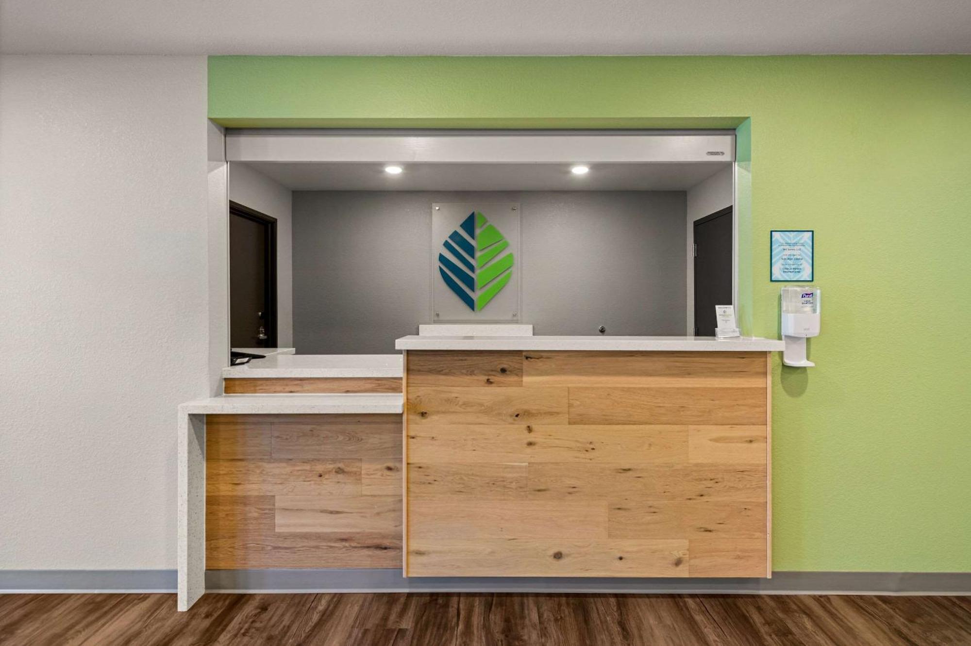 Woodspring Suites Yorktown Newport News Exteriör bild